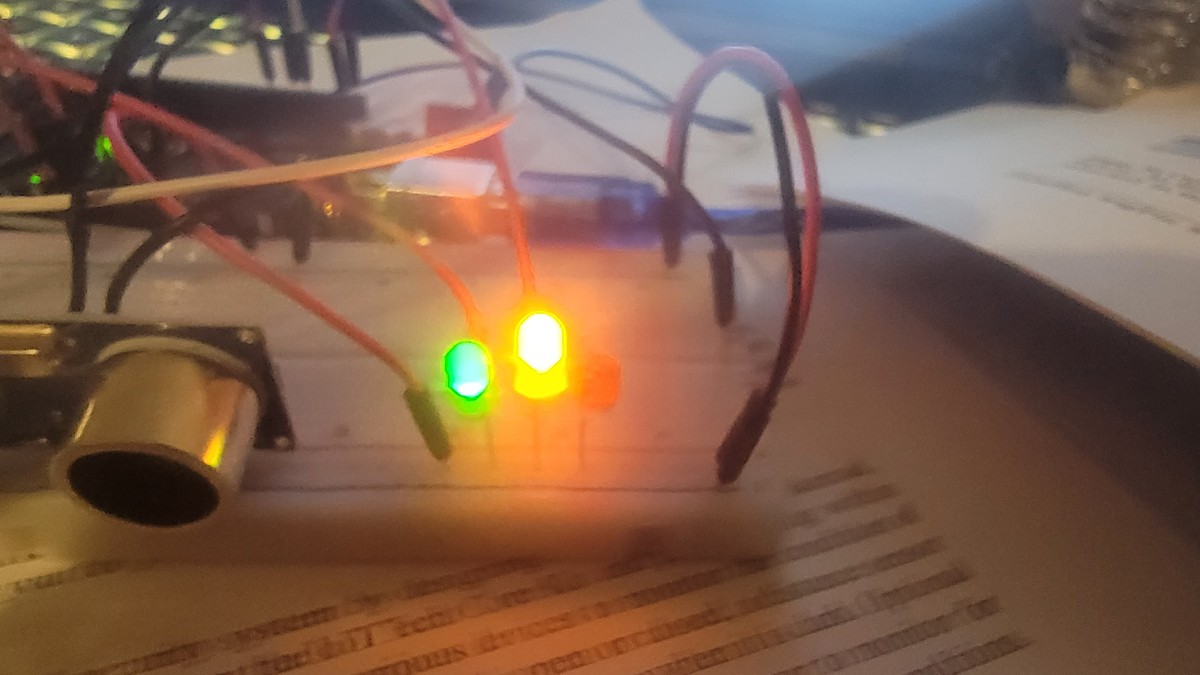 Arduino Mega smart-home circuit with illuminated status LEDs