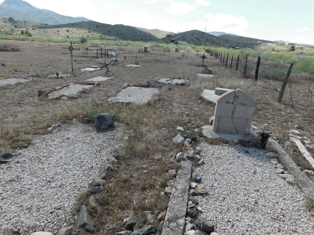 Real-world photograph of Jerome Pioneer Graveyard